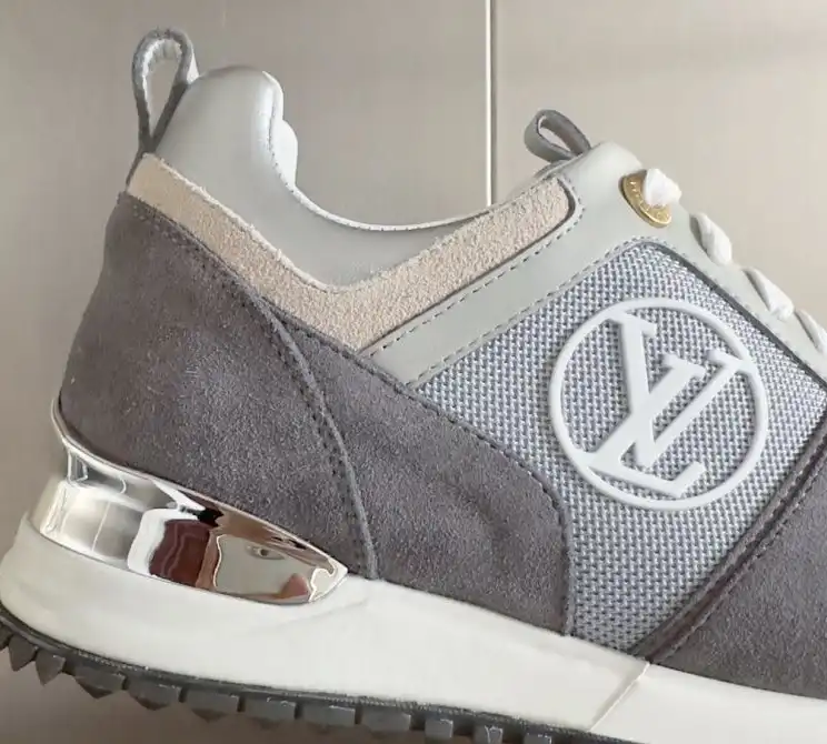 hype Louis Vuitton Sneakers