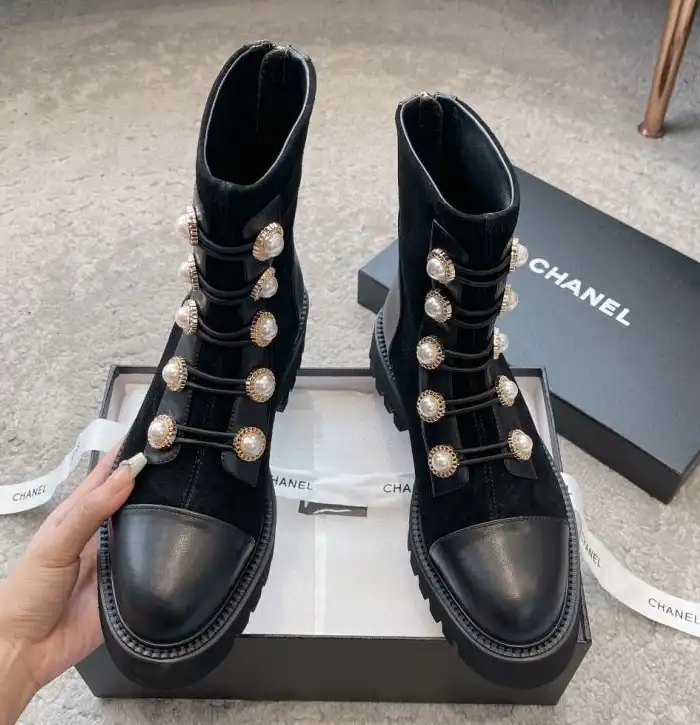 hype Chanel Boots