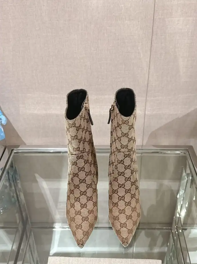 hype Gucci Boots