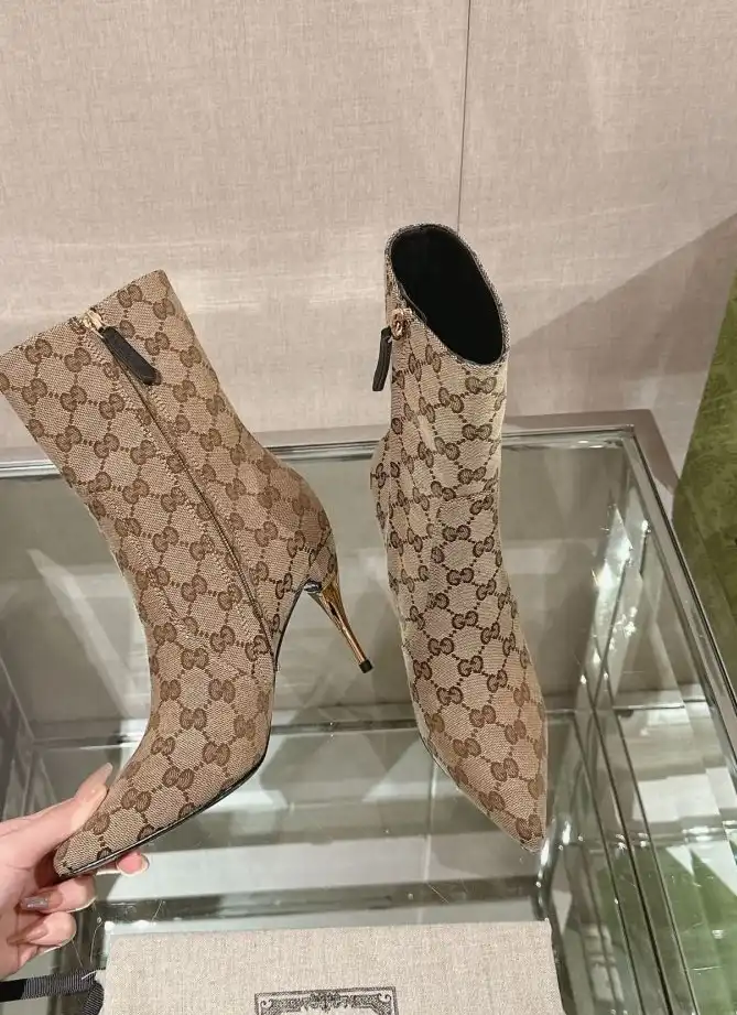 hype Gucci Boots