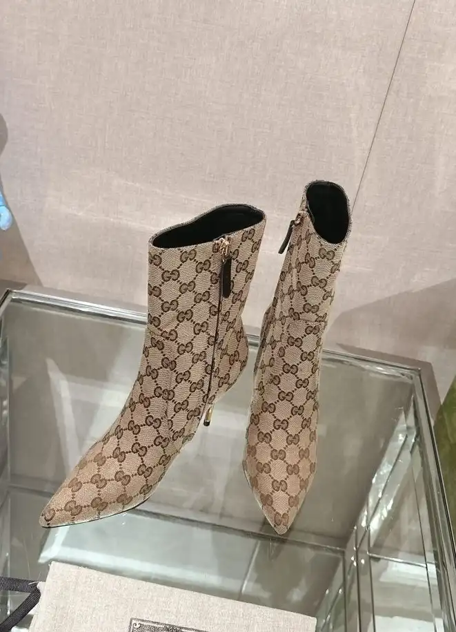 hype Gucci Boots