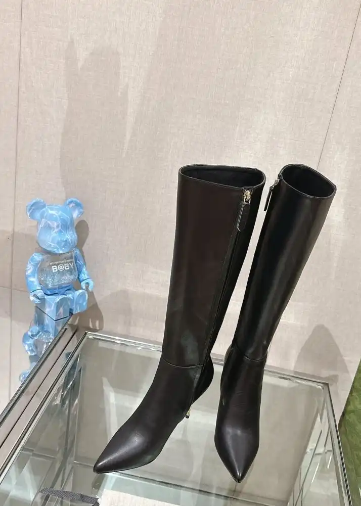 hype Gucci Boots