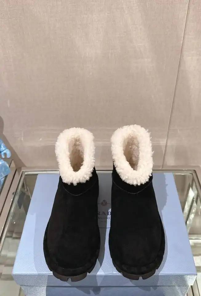 hype Prada Boots