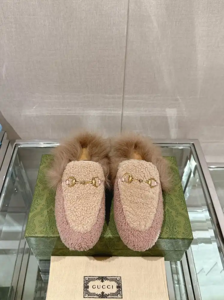 hype Gucci Slippers