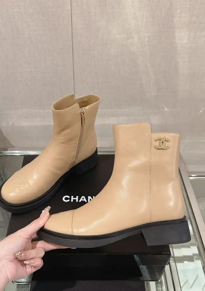 hype Chanel Boots