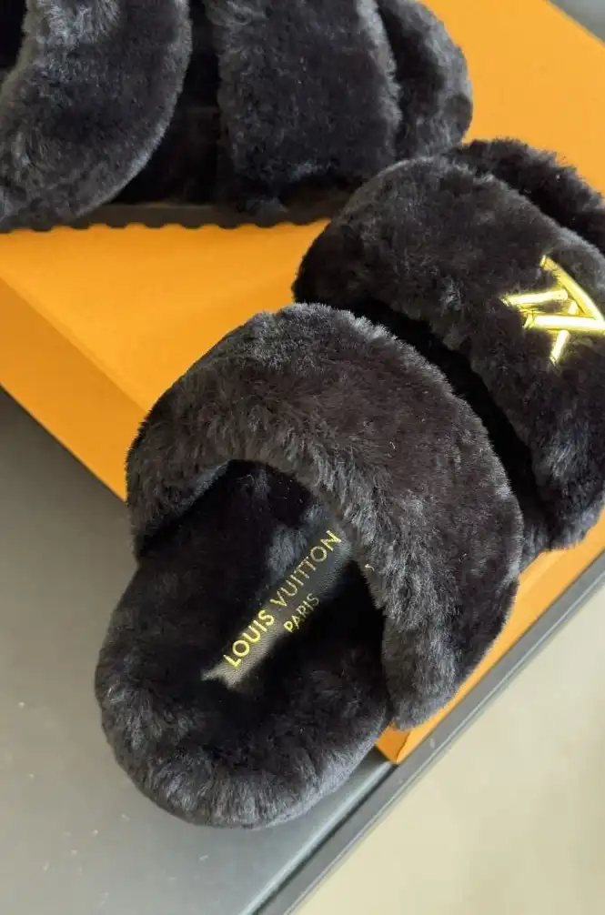 hype LV Slippers