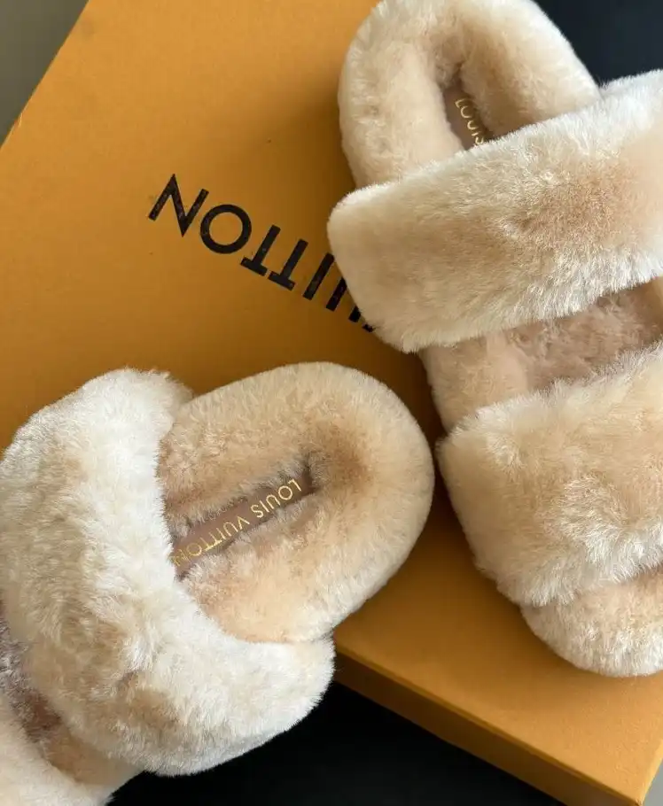 hype LV Slippers