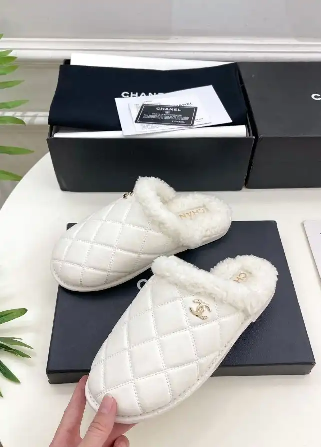 hype Chanel Slippers