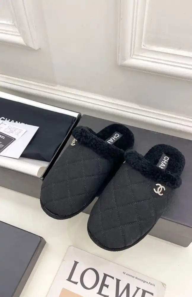 hype Chanel Slippers