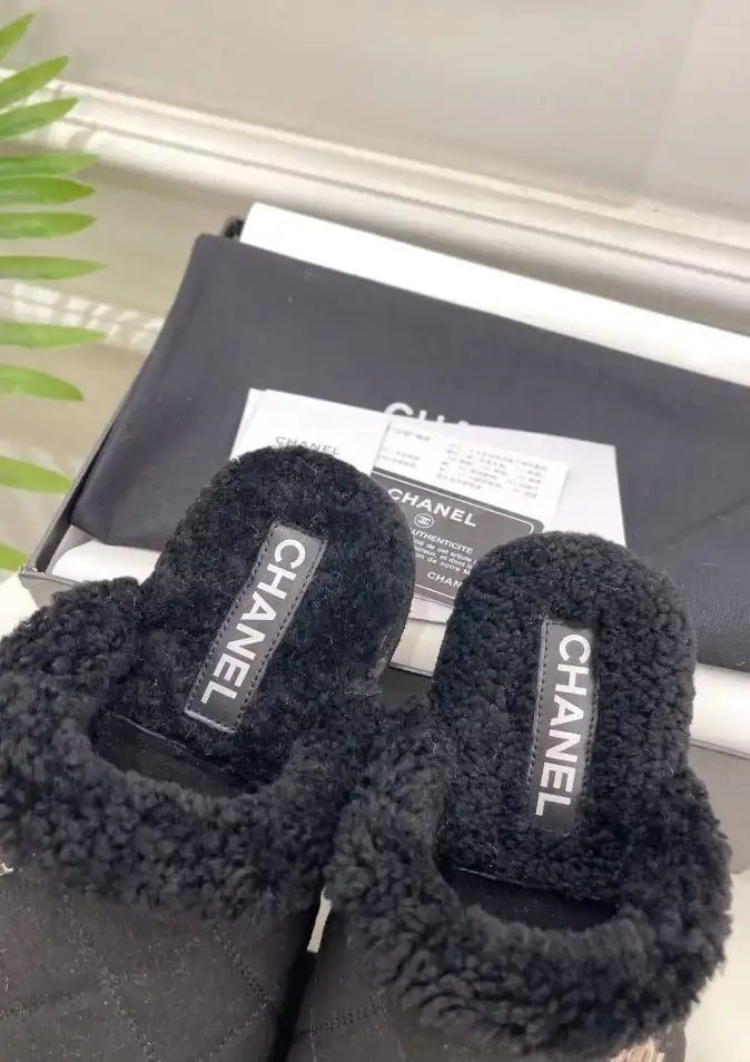 hype Chanel Slippers