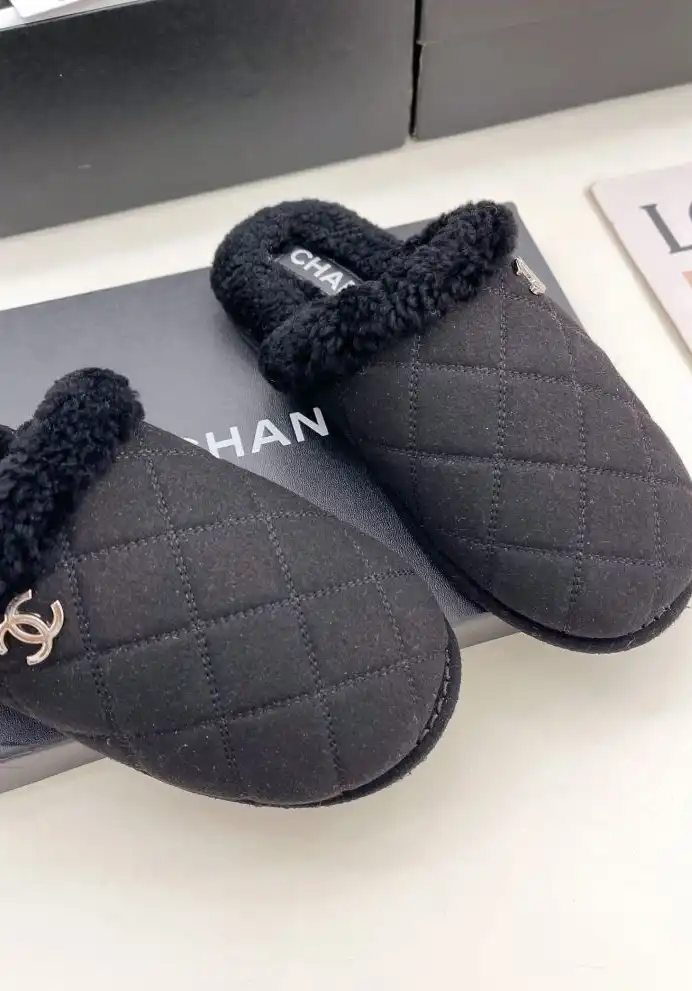 hype Chanel Slippers