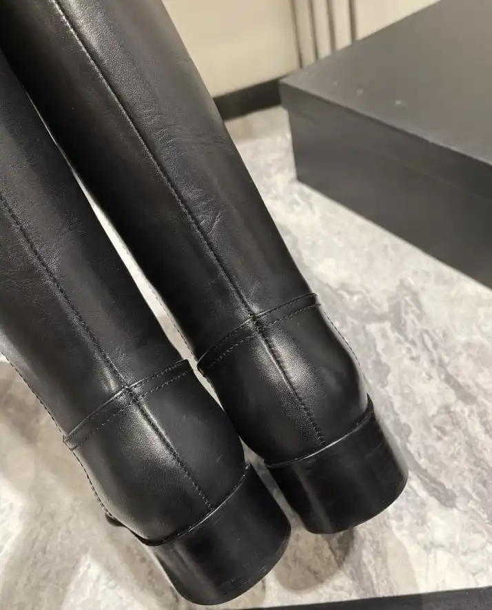 hype Chanel Boots