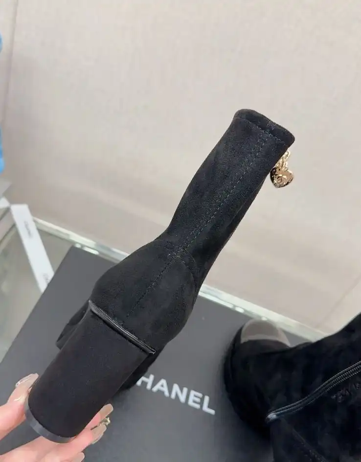 hype Chanel Boots