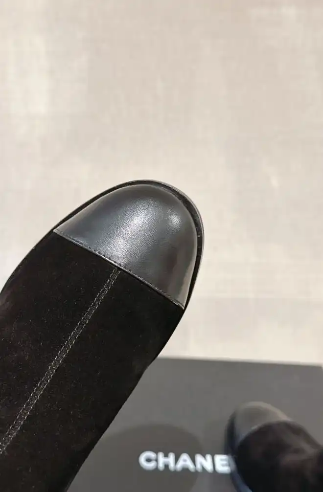 hype Chanel Boots