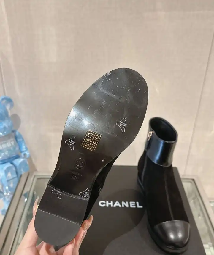 hype Chanel Boots