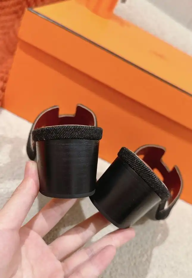 hype Hermes Slippers