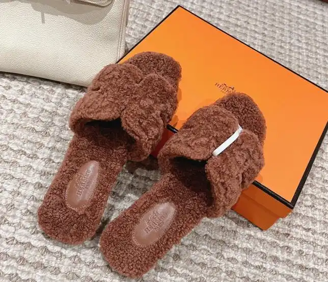 hype Hermes Slippers