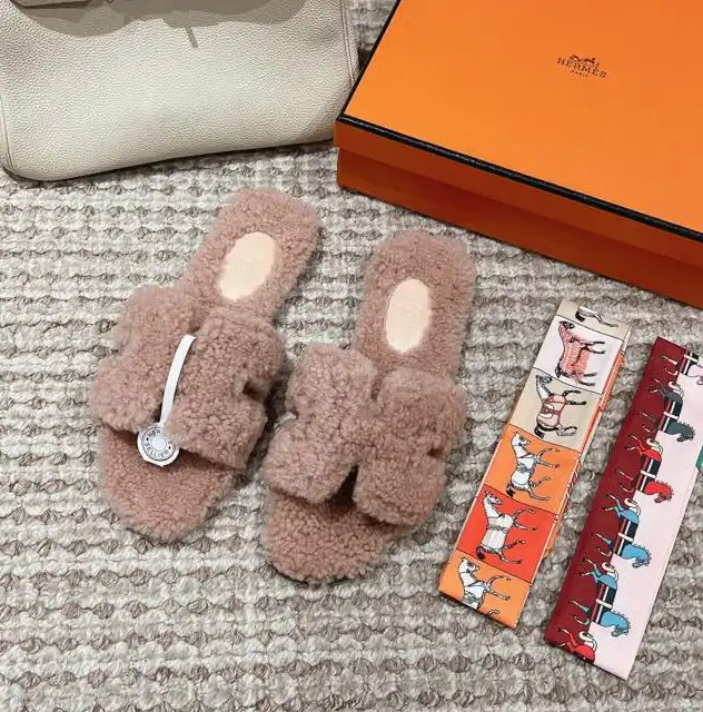 hype Hermes Slippers