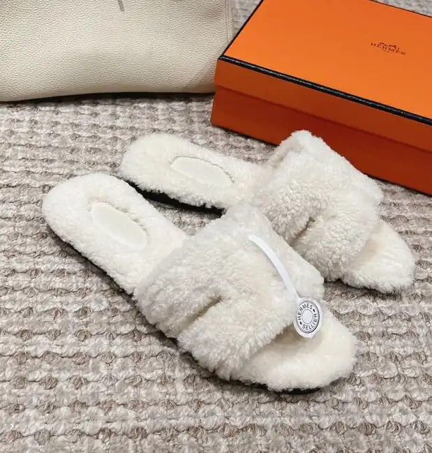 hype Hermes Slippers