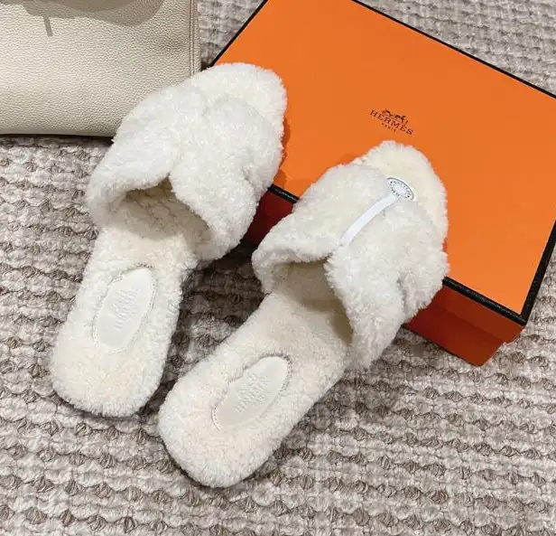 hype Hermes Slippers