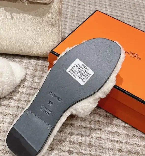 hype Hermes Slippers