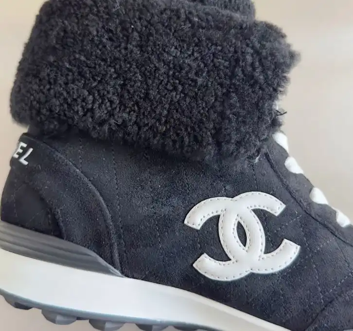 hype Chanel Sneakers