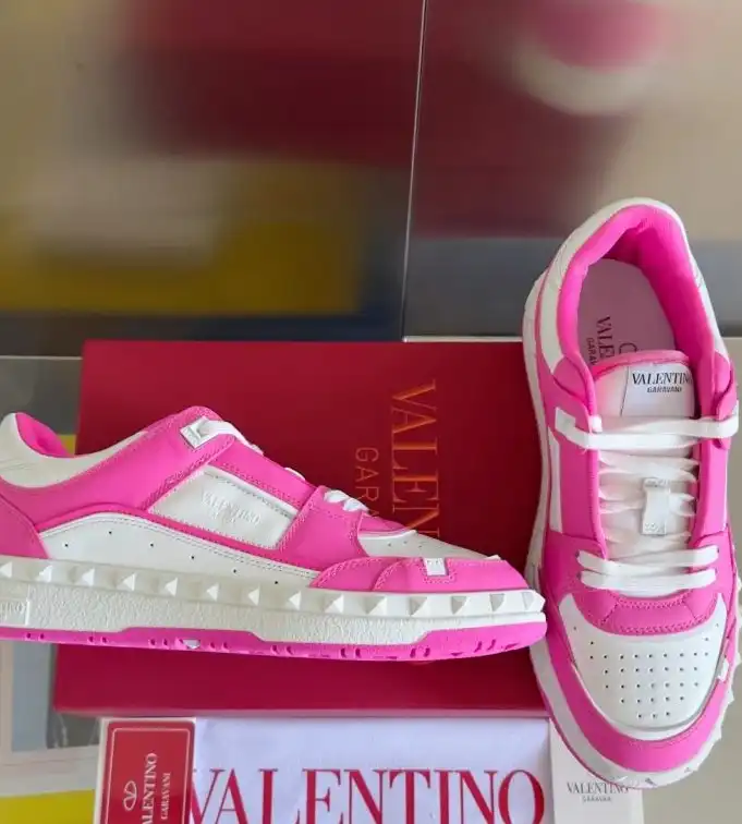 hype Valentino Sneakers