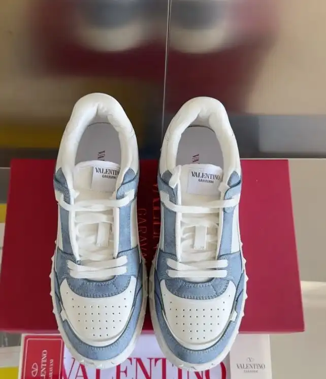 hype Valentino Sneakers