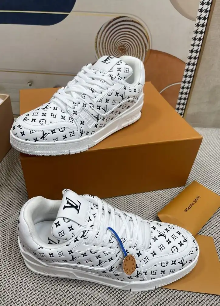 hype Louis Vuitton Sneakers