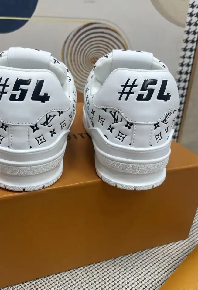 hype Louis Vuitton Sneakers