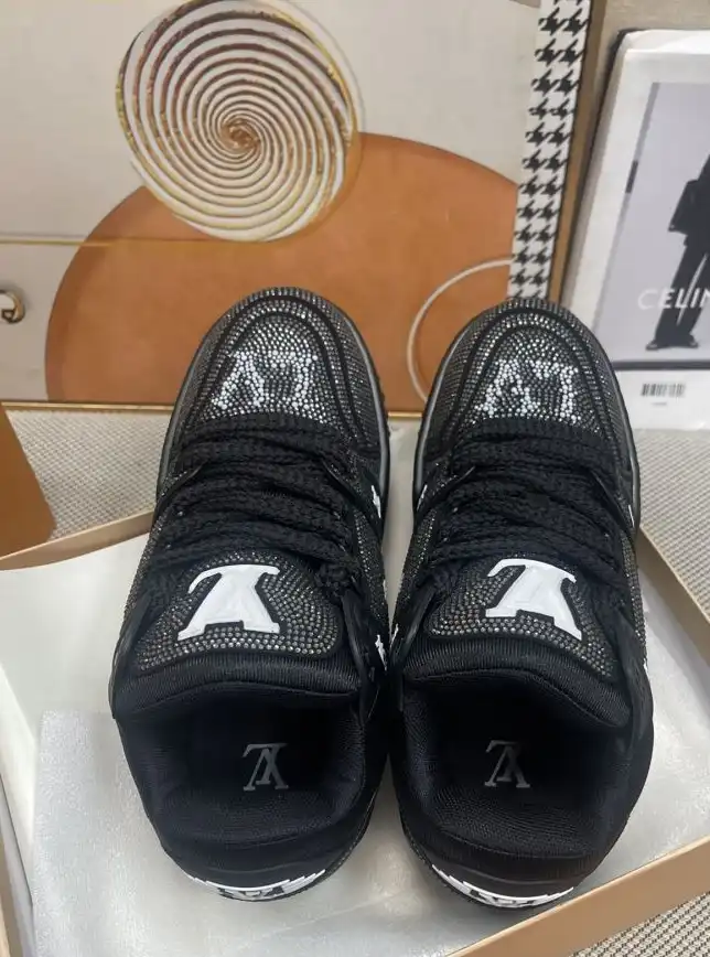 hype Louis Vuitton Sneakers