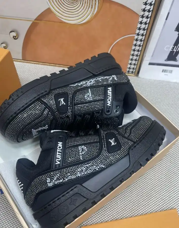 hype Louis Vuitton Sneakers