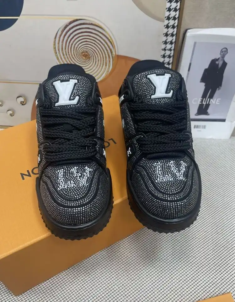 hype Louis Vuitton Sneakers