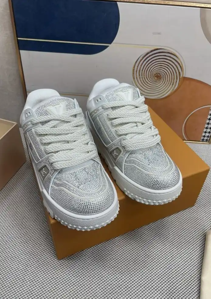 hype Louis Vuitton Sneakers