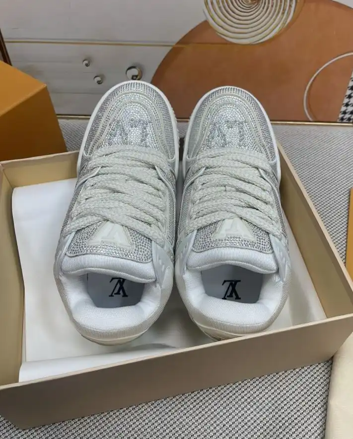 hype Louis Vuitton Sneakers