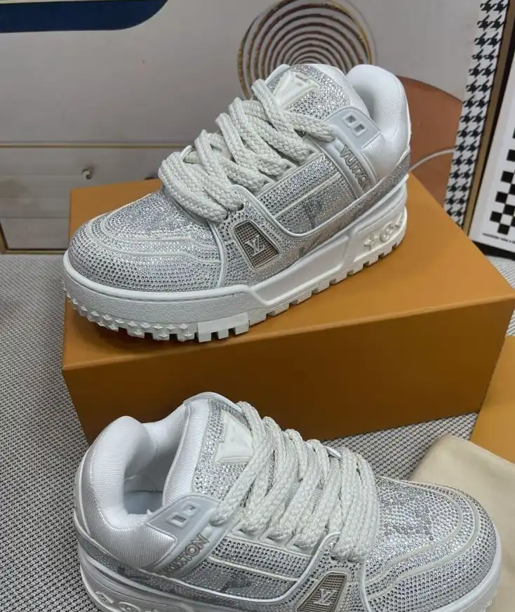 hype Louis Vuitton Sneakers