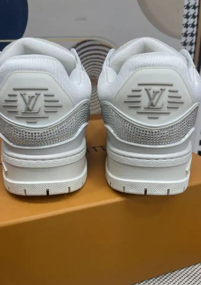 hype Louis Vuitton Sneakers