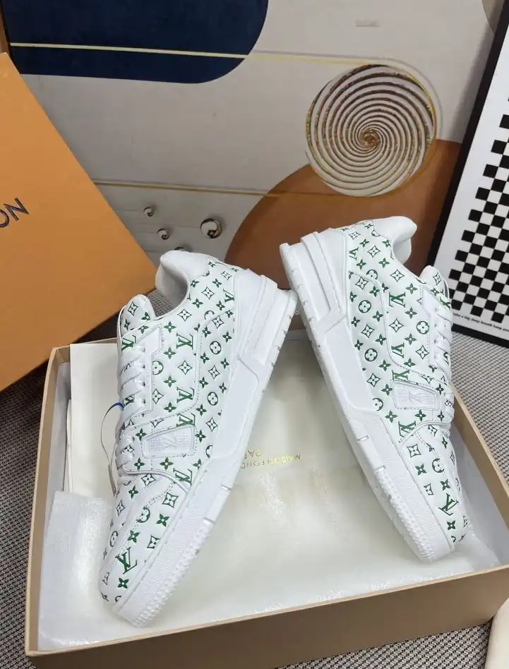 hype Louis Vuitton Sneakers