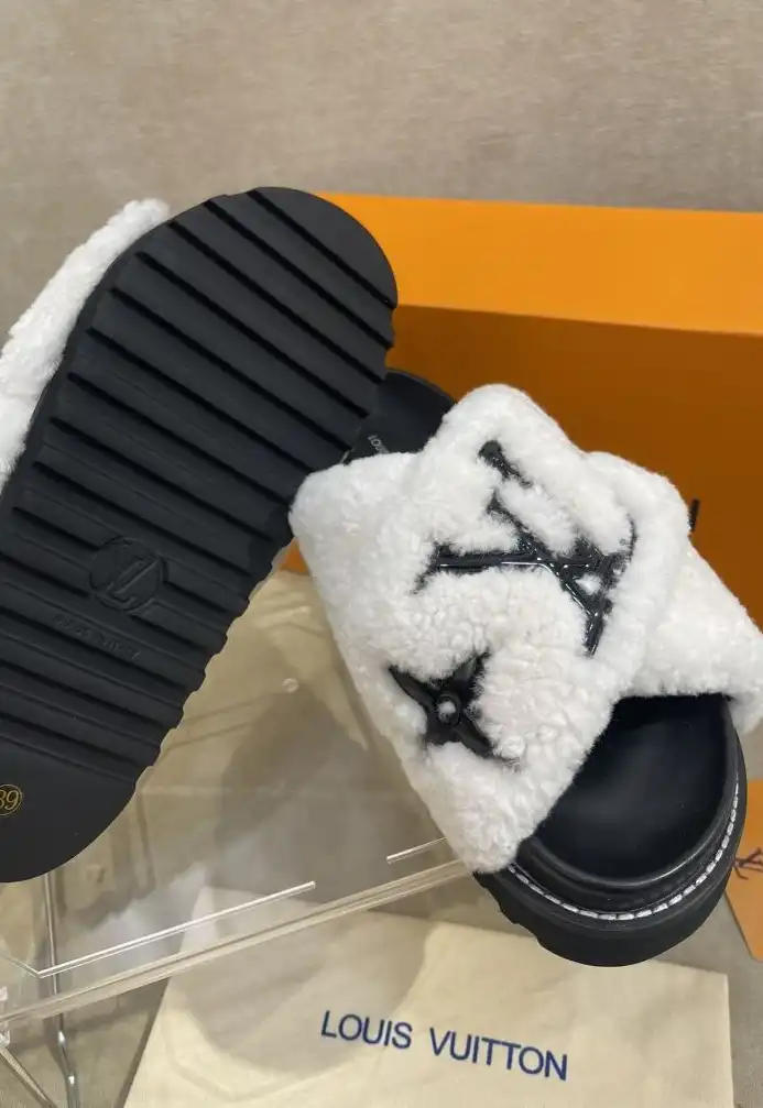 hype LV Slippers