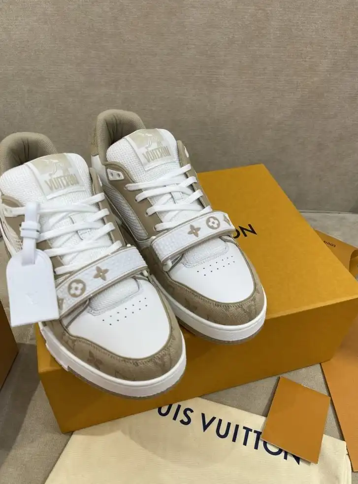 hype Louis Vuitton Sneakers