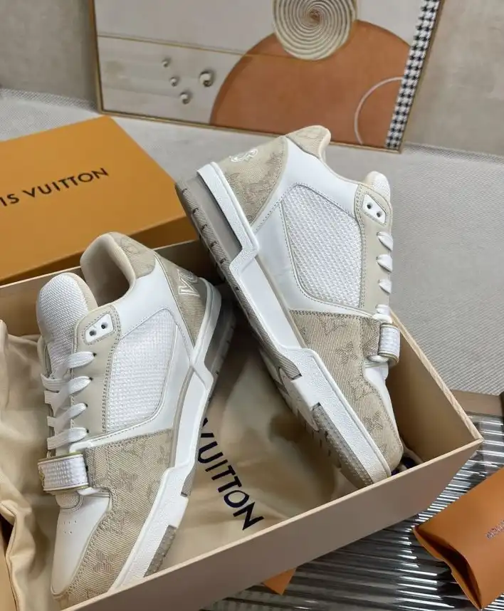 hype Louis Vuitton Sneakers