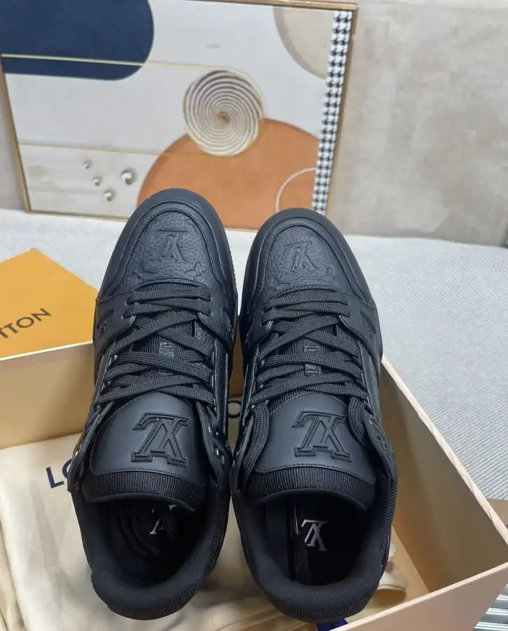 hype Louis Vuitton Sneakers