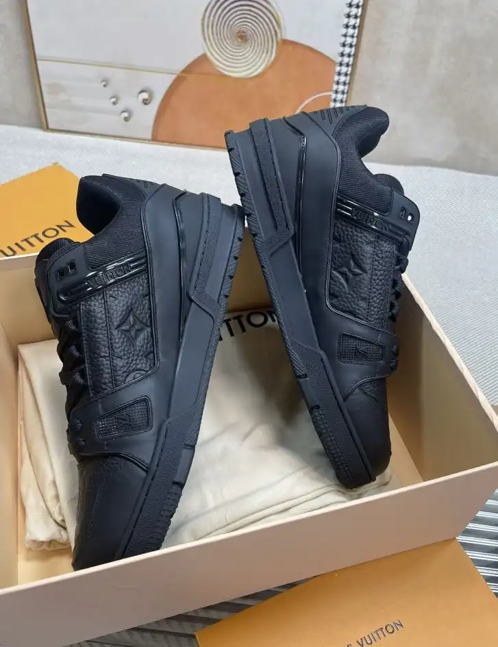 hype Louis Vuitton Sneakers