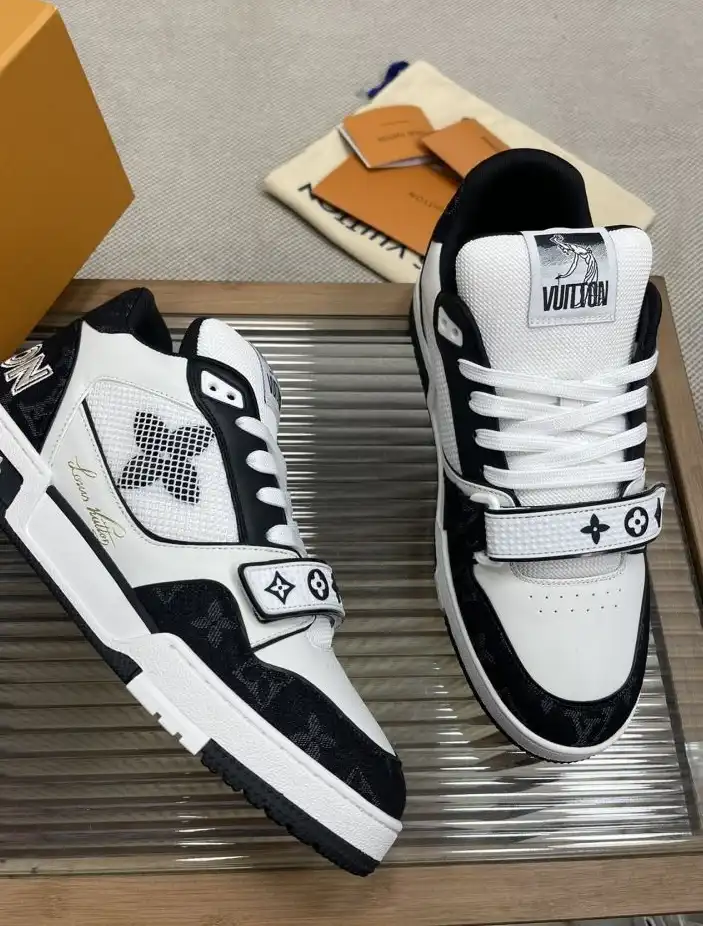 hype Louis Vuitton Sneakers