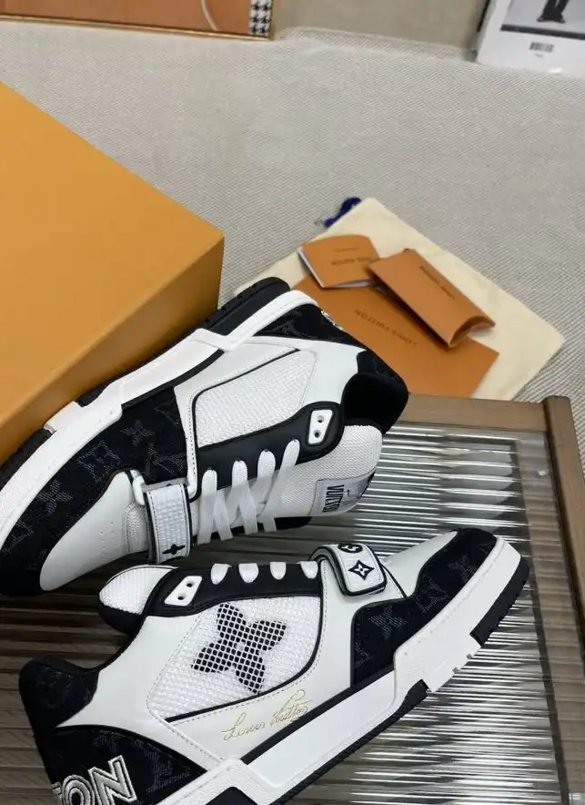 hype Louis Vuitton Sneakers