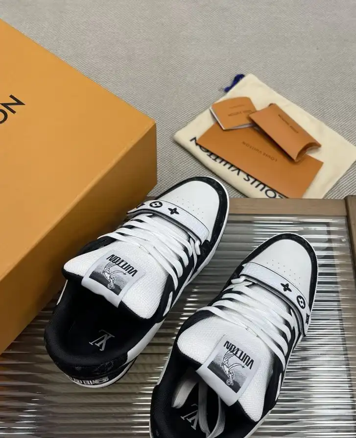 hype Louis Vuitton Sneakers