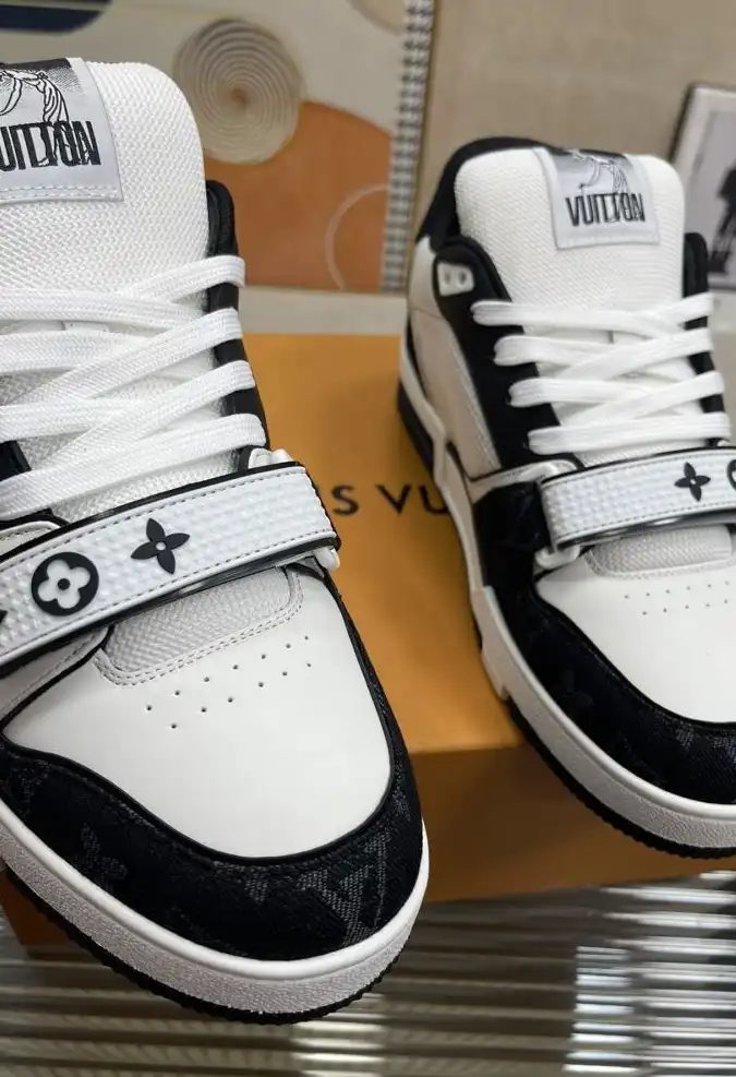 hype Louis Vuitton Sneakers