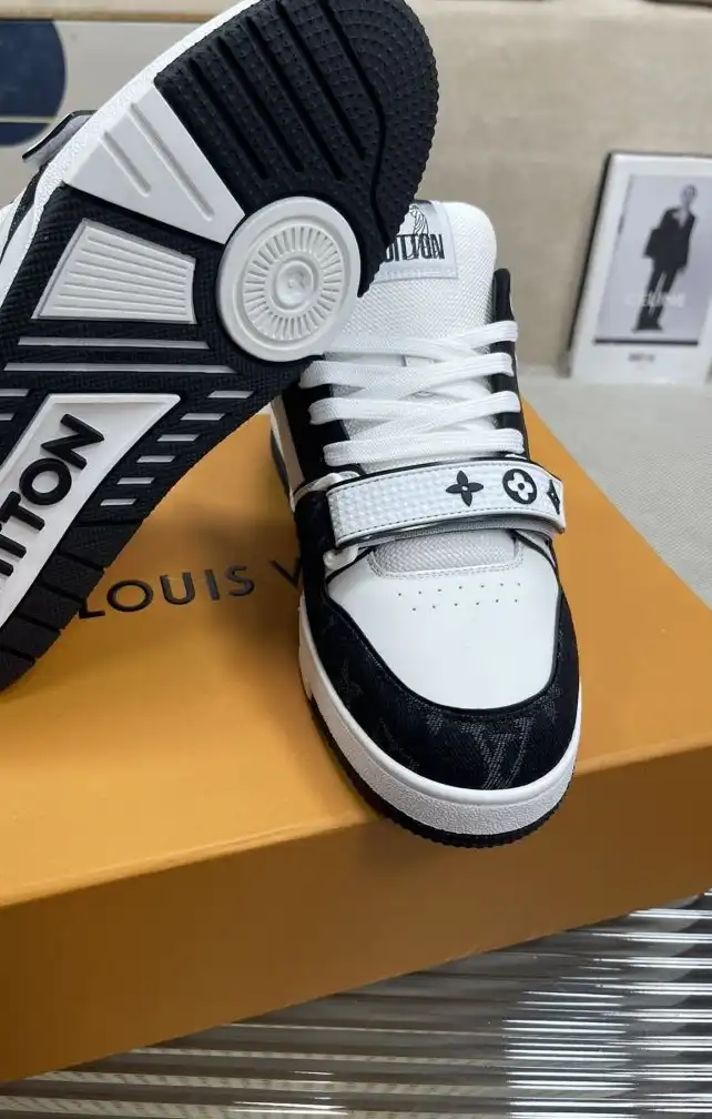 hype Louis Vuitton Sneakers