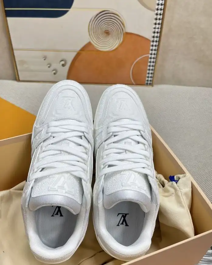 hype Louis Vuitton Sneakers