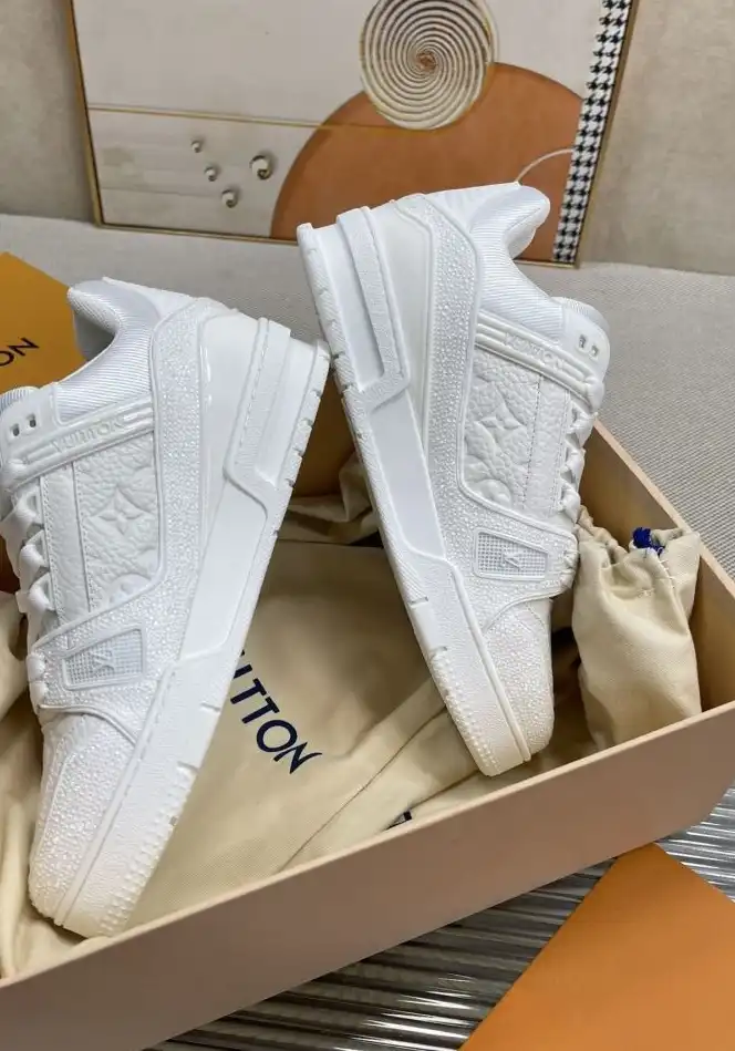 hype Louis Vuitton Sneakers